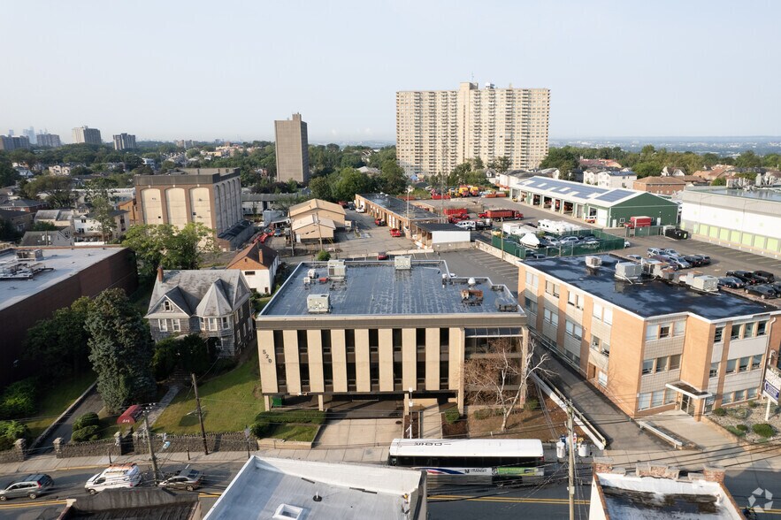 More Photos Of 530 Main St, Fort Lee Loft Creative Space For Lease