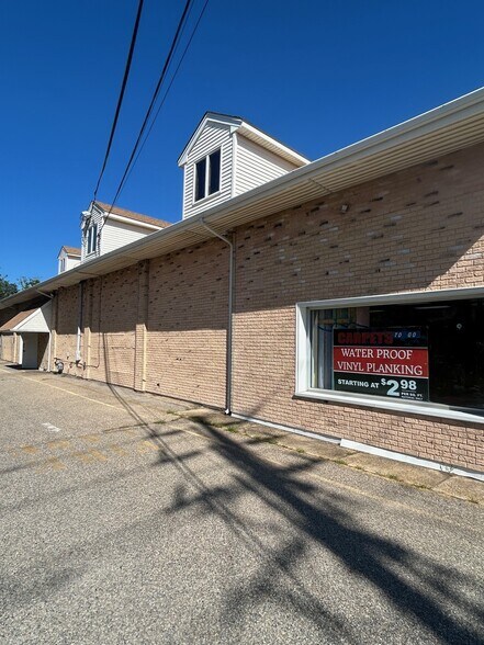 More Photos Of 24 Brick Blvd, Brick Freestanding For Sale