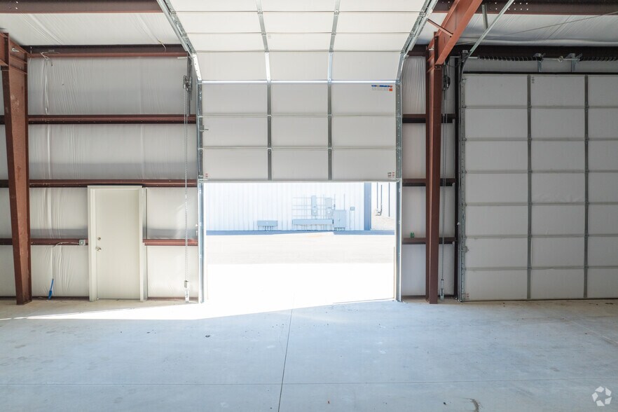 More Photos Of 6225 E Highway 114, Rhome Unknown For Lease