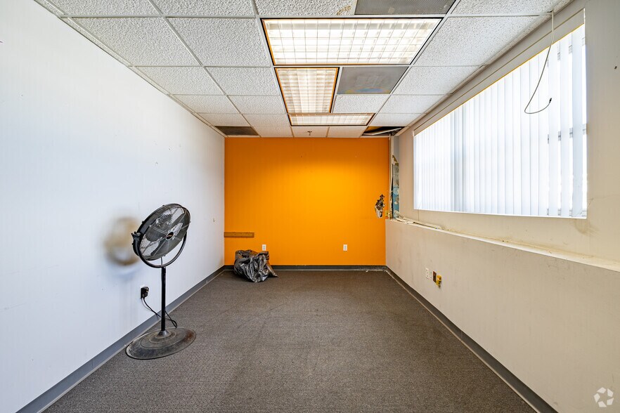 More Photos Of 160 Belmont Ave, Garfield Manufacturing For Lease