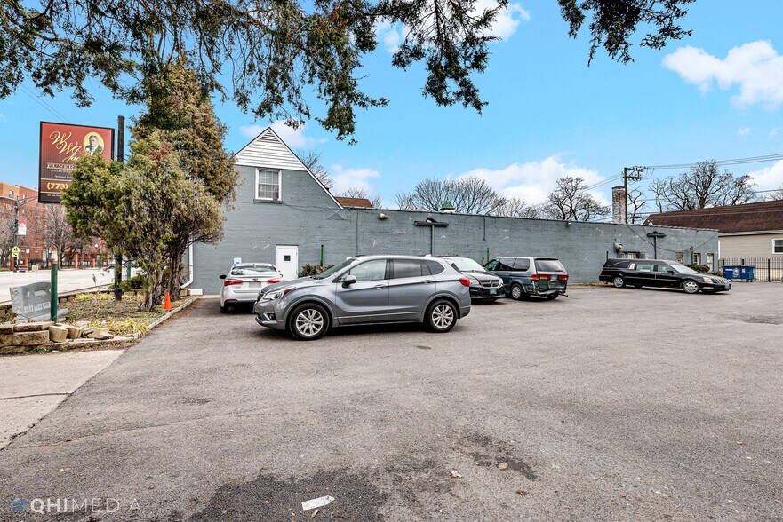 More Photos Of 2701 W 63rd St, Chicago Funeral Home For Sale