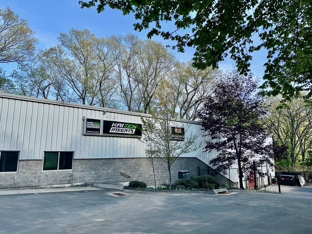 Primary Photo Of 160 S Turnpike Rd, Wallingford Light Distribution For Lease