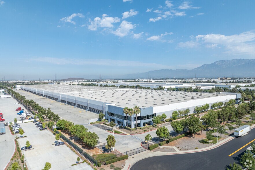 More Photos Of 11650 Venture Dr, Jurupa Valley Distribution For Lease