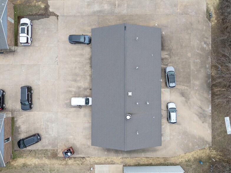 More Photos Of 79 Colt Square Dr, Fayetteville Unknown For Lease