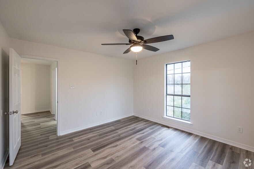 More Photos Of 3020-3044 Donnell Ridge Rd, Conway Apartments For Sale