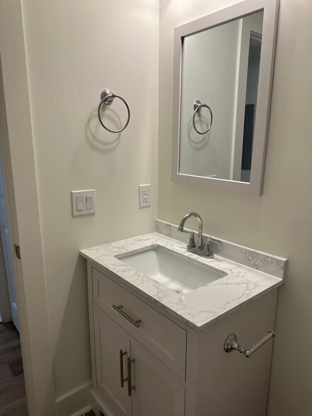 More Photos Of 125 Jones St, Blue Ridge Apartments For Sale