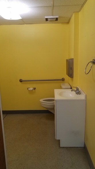 More Photos Of 61-75 Pond St, Sharon Office For Lease