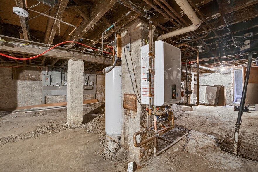 More Photos Of 223 Farren Ave, New Haven Storefront Retail Residential For Sale