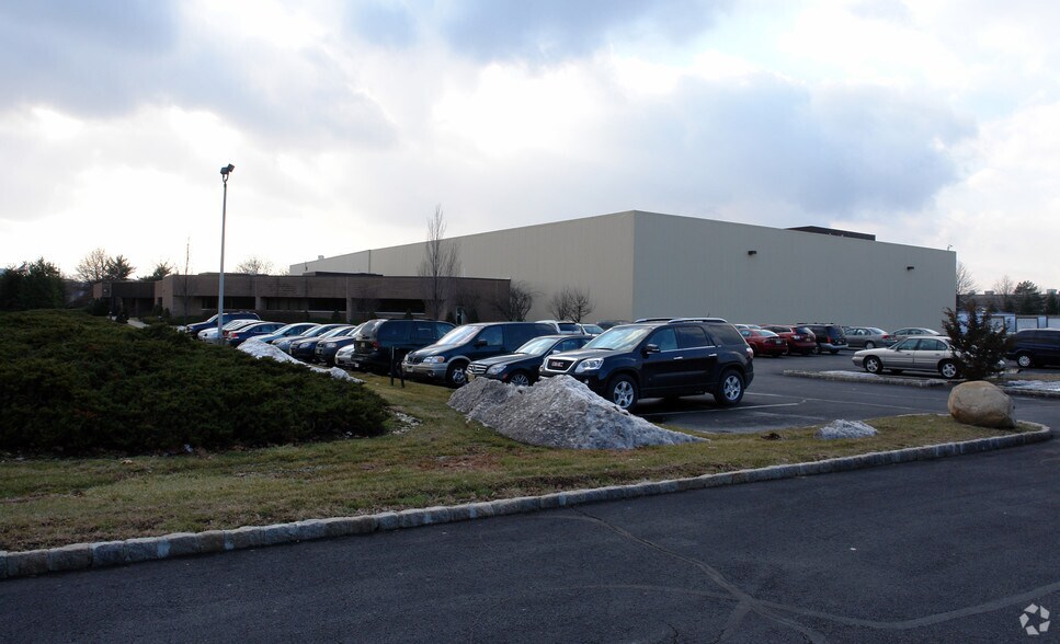 More Photos Of 2 Dedrick Pl, West Caldwell Refrigeration Cold Storage For Lease