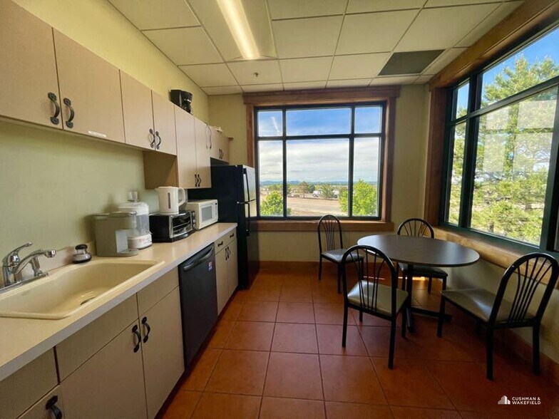 More Photos Of 4650 Royal Vista Cir, Windsor Office For Lease