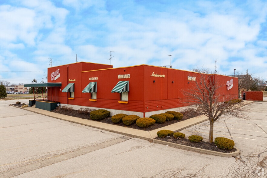 More Photos Of 6045 E 86th St, Indianapolis Restaurant For Sale