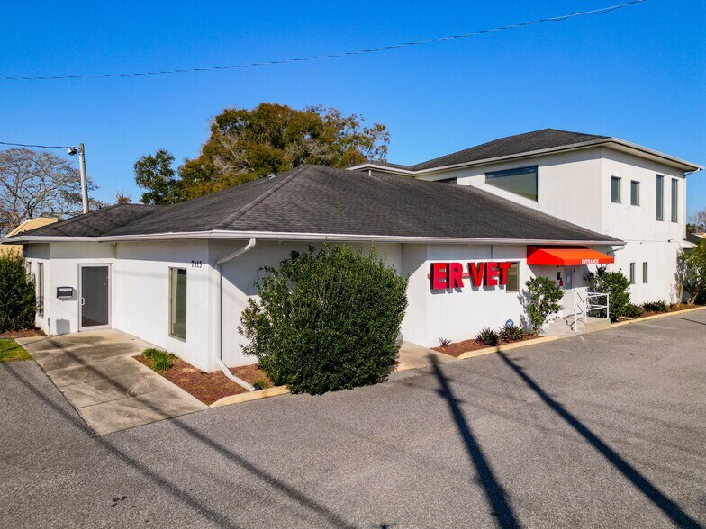 More Photos Of 7313 Lake Underhill Rd, Orlando Freestanding For Sale