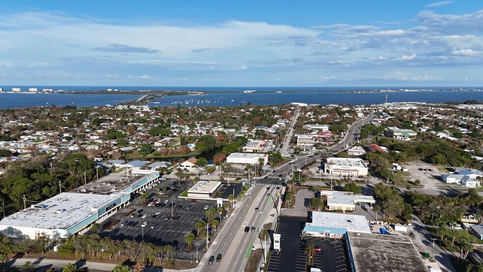 More Photos Of 1119 NE Jensen Beach Blvd, Jensen Beach Unknown For Lease