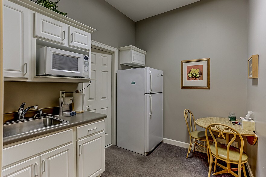 More Photos Of 3100-3106 Professional Plz, Germantown Medical For Sale