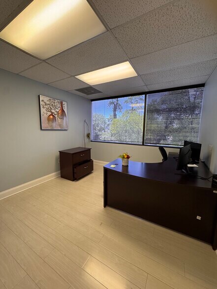 More Photos Of 438 N Frederick Ave, Gaithersburg Medical For Sale