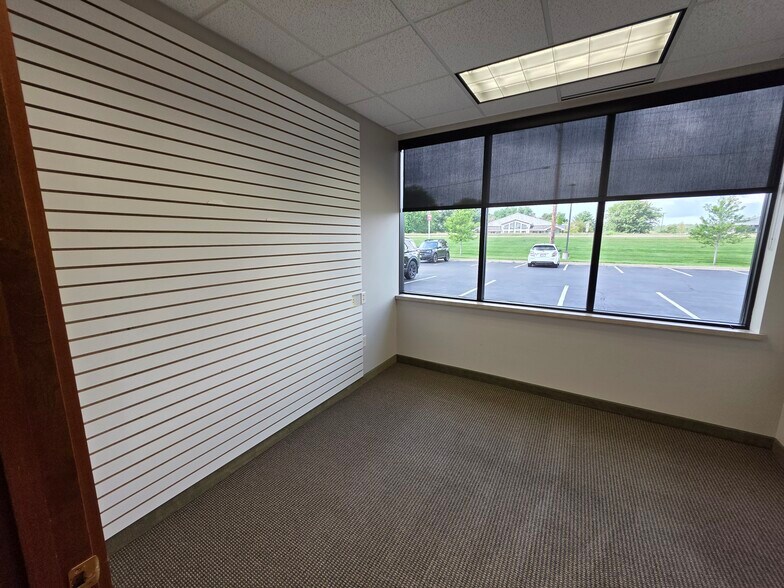 More Photos Of 744 Ryan Dr, Hudson Office For Lease