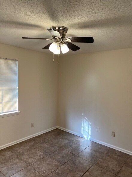 More Photos Of 261 Keel Ave, Memphis Apartments For Sale