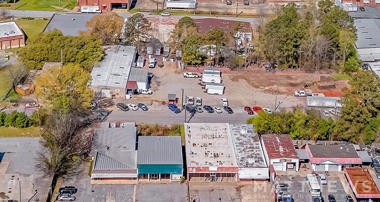 More Photos Of 2047 Fort Benning Rd, Columbus General Retail For Sale