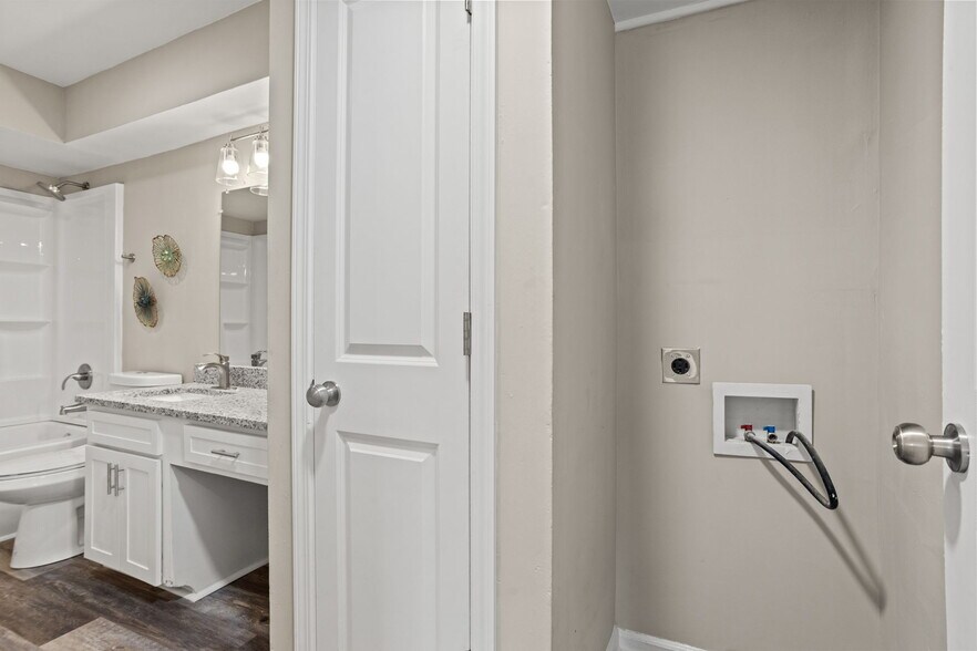 More Photos Of 110-118 Greenforest Cir, Liberty Apartments For Sale