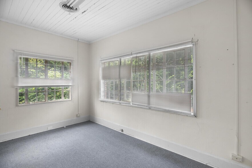 More Photos Of 105 Lancaster St SW, Aiken Loft Creative Space For Lease