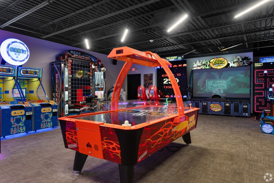 More Photos Of 3608 W 76 Country Blvd, Branson Amusement Park For Sale