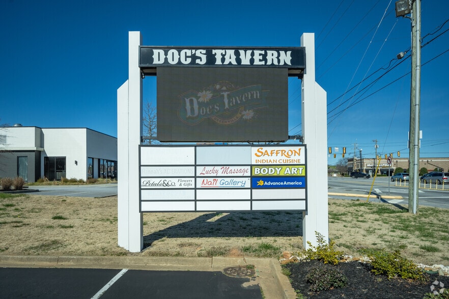 More Photos Of 1178 Woodruff Rd, Greenville Unknown For Lease