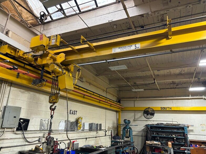 More Photos Of 1014-1054 N Kolmar Ave, Chicago Warehouse For Lease