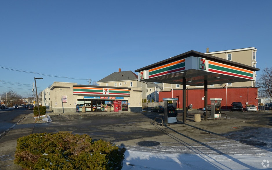 43 W RODNEY FRENCH BLVD  