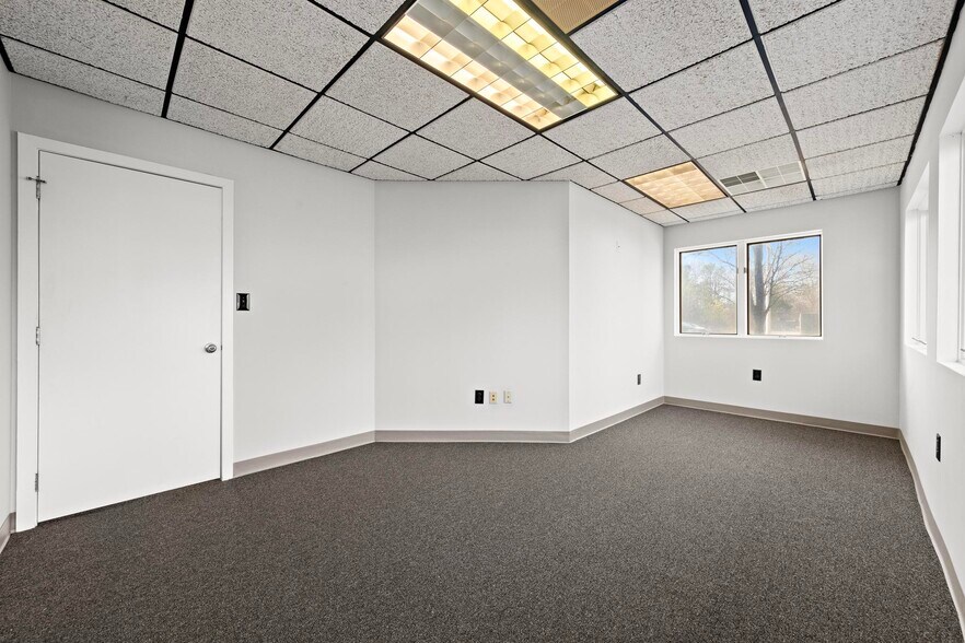 More Photos Of 675 Route 72 E, Manahawkin Office For Sale