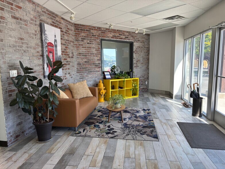 More Photos Of 3530-3560 S Main St, Salt Lake City Showroom For Lease