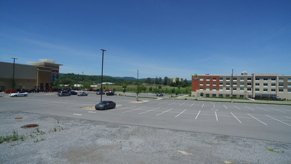 More Photos Of 160 Convention Center Dr, Duncansville Restaurant For Sale