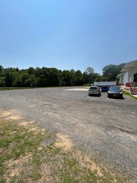 More Photos Of 37 Kanes Ln, Middletown Warehouse For Sale