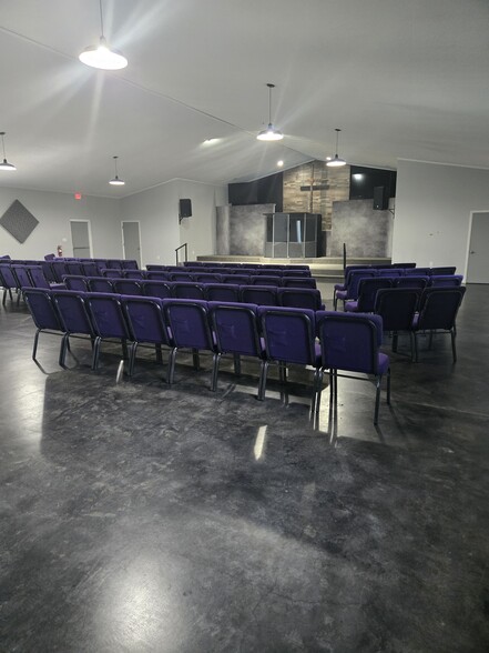 More Photos Of 1360 Fisher Ferry St, Thomasville Specialty For Sale