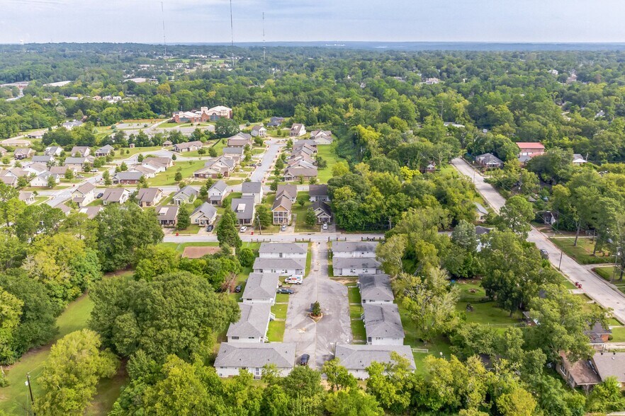 More Photos Of 2810 Churchill St, Macon-Bibb Apartments For Sale