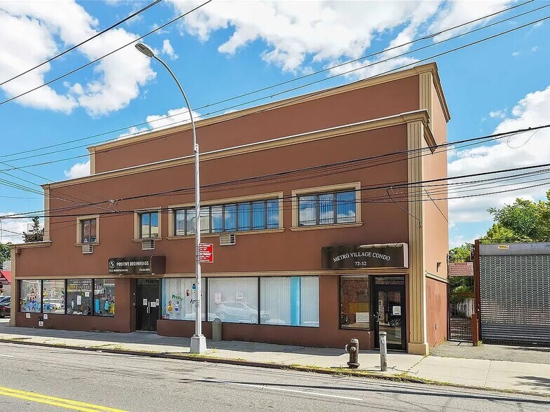 More Photos Of 7252 Metropolitan Ave, Middle Village General Retail For Sale