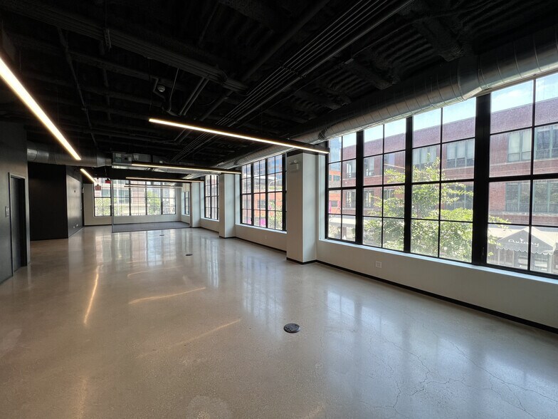 More Photos Of 226 N Morgan St, Chicago Loft Creative Space For Lease