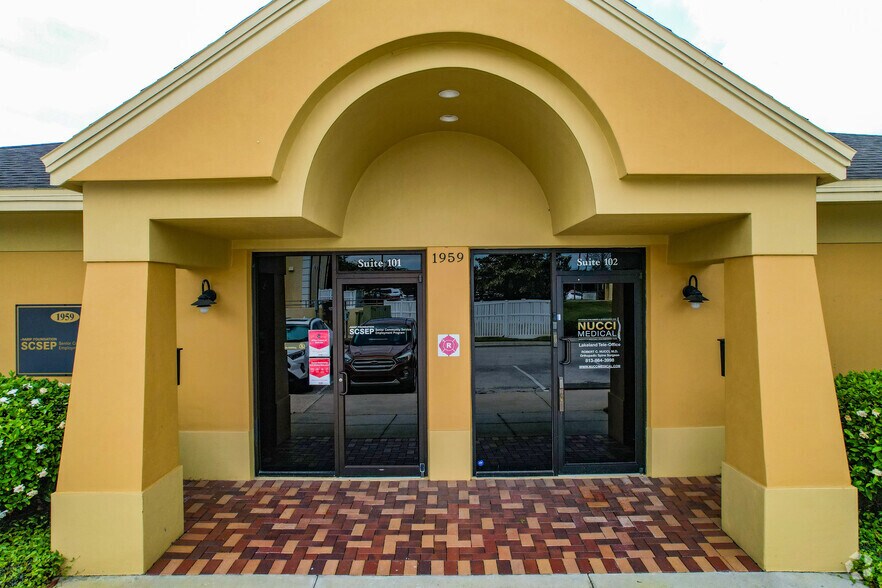 More Photos Of 1959 E Edgewood Dr, Lakeland Office For Lease
