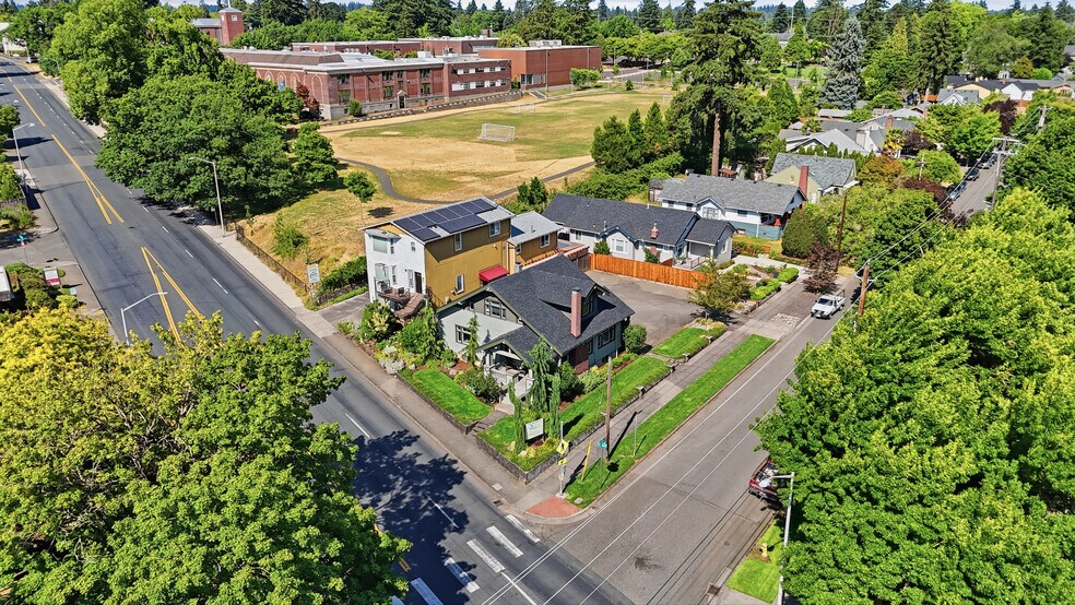 More Photos Of 2901 Main St, Vancouver Office For Sale