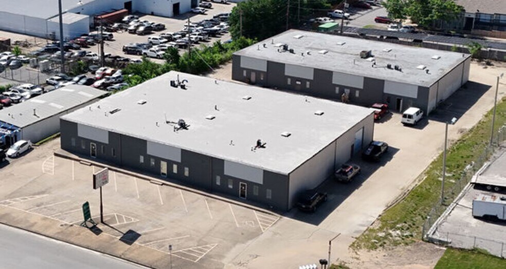 More Photos Of 7624-7630 E 46th Pl, Tulsa Industrial For Lease