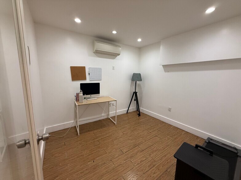 More Photos Of 704 DeKalb Ave, Brooklyn Storefront Retail Office For Lease