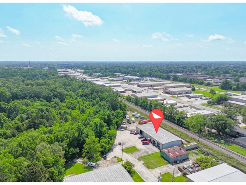 More Photos Of 11950 Richcroft Ave, Baton Rouge Warehouse For Sale
