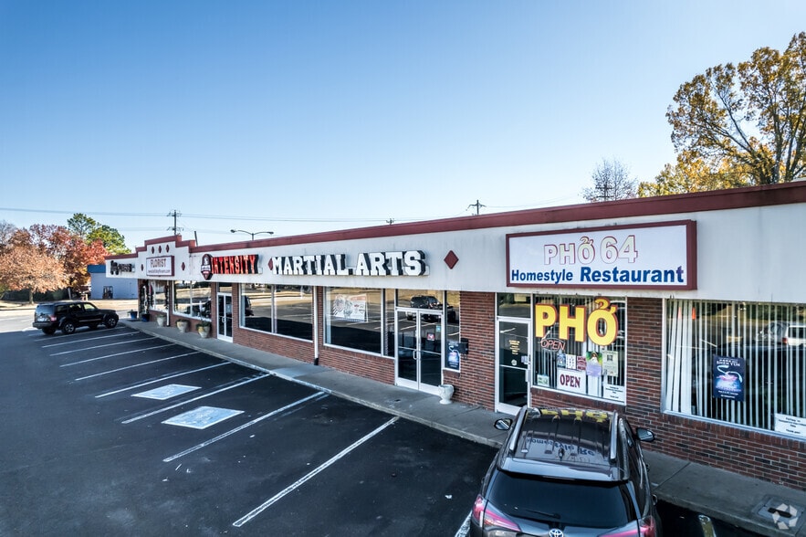 More Photos Of 6743-6779 Stage Rd, Memphis Unknown For Lease