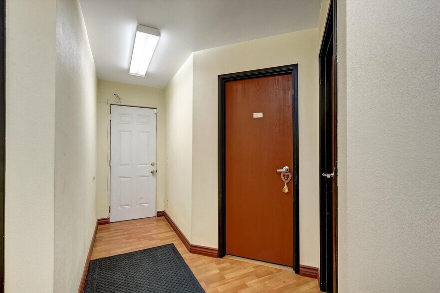 More Photos Of 120 S San Antonio Ave, Ontario Medical For Lease