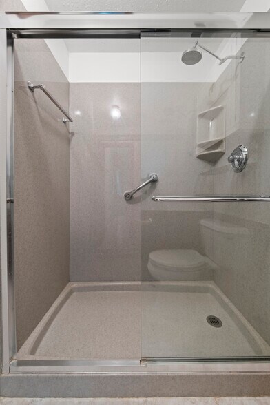 More Photos Of 523 W Country Club Rd, Chickasha Office Residential For Sale
