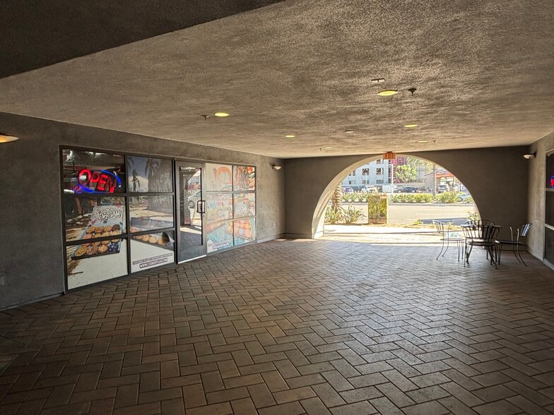 More Photos Of 1801 E katella Ave, Anaheim Apartments For Sale