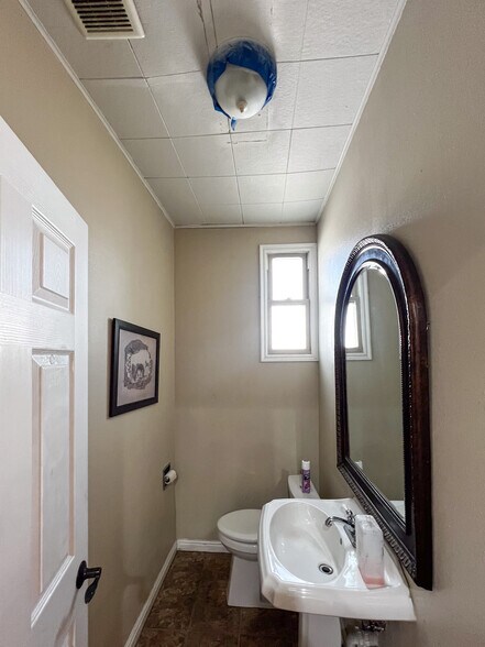 More Photos Of 435 N Main St, Helper Warehouse For Sale