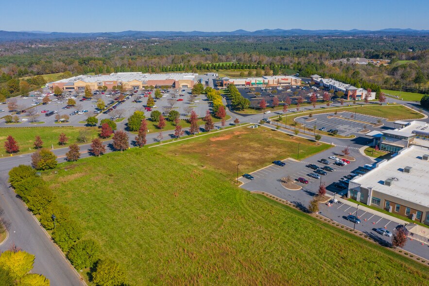 More Photos Of 4780 Hickory Blvd, Granite Falls Unknown For Lease