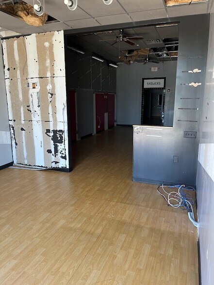 More Photos Of 5005 Riverside Dr, Macon-Bibb Freestanding For Lease