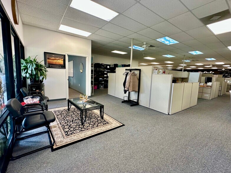 More Photos Of 4042 W 82nd Ct, Merrillville Office For Sale