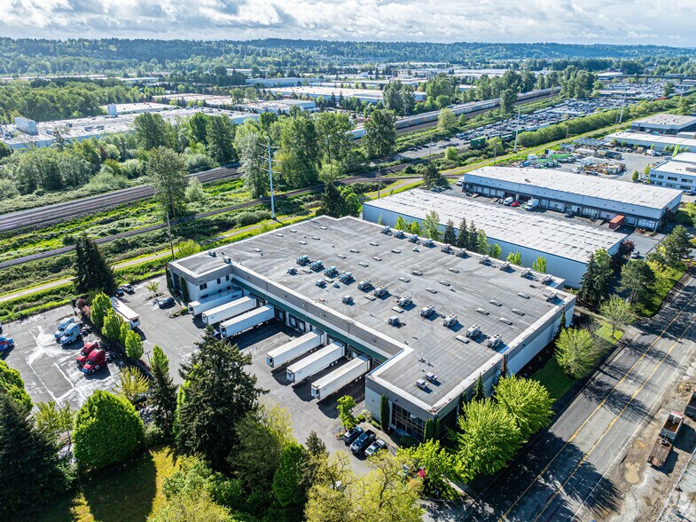 More Photos Of 18404 72nd Ave S, Kent Warehouse For Lease